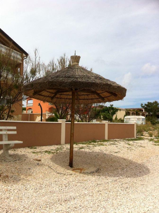 Apartmani Darija Vir Exterior foto